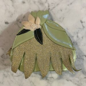 Danielle Nicole Tiana clutch purse